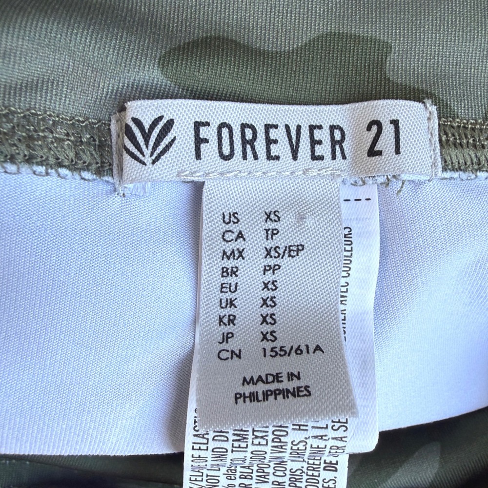 Forever 21 Green Camo Leggings Women XS High Rise Wicking Activewear Workout Gym - Picture 4 of 9